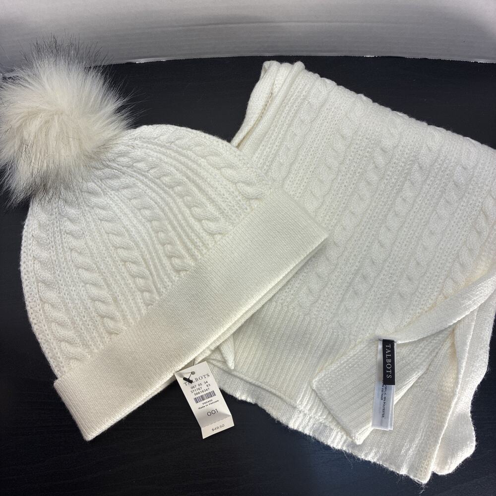 NWT* TALBOTS cable-knit pom-pom beanie and matching scarf set‎ in white VN5400